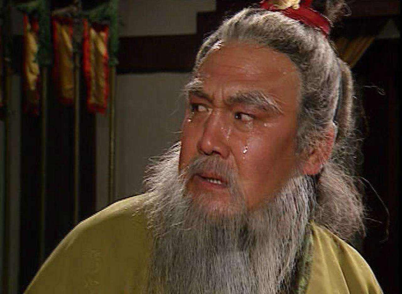 老三国关羽不服黄忠封五虎将,关羽不服黄忠封五虎将原视频