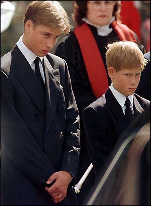 凯特王妃对戴安娜的态度,梅根想要戴安娜的蓝宝石订婚戒