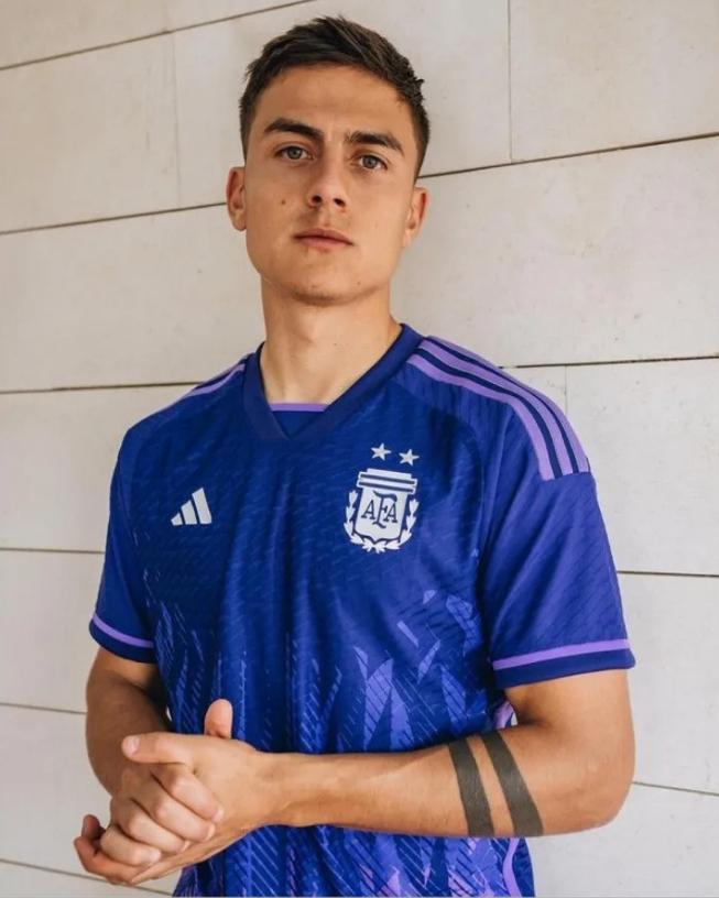 穆里尼奥相信自己永不放弃,穆里尼奥不像以前那样意气风发