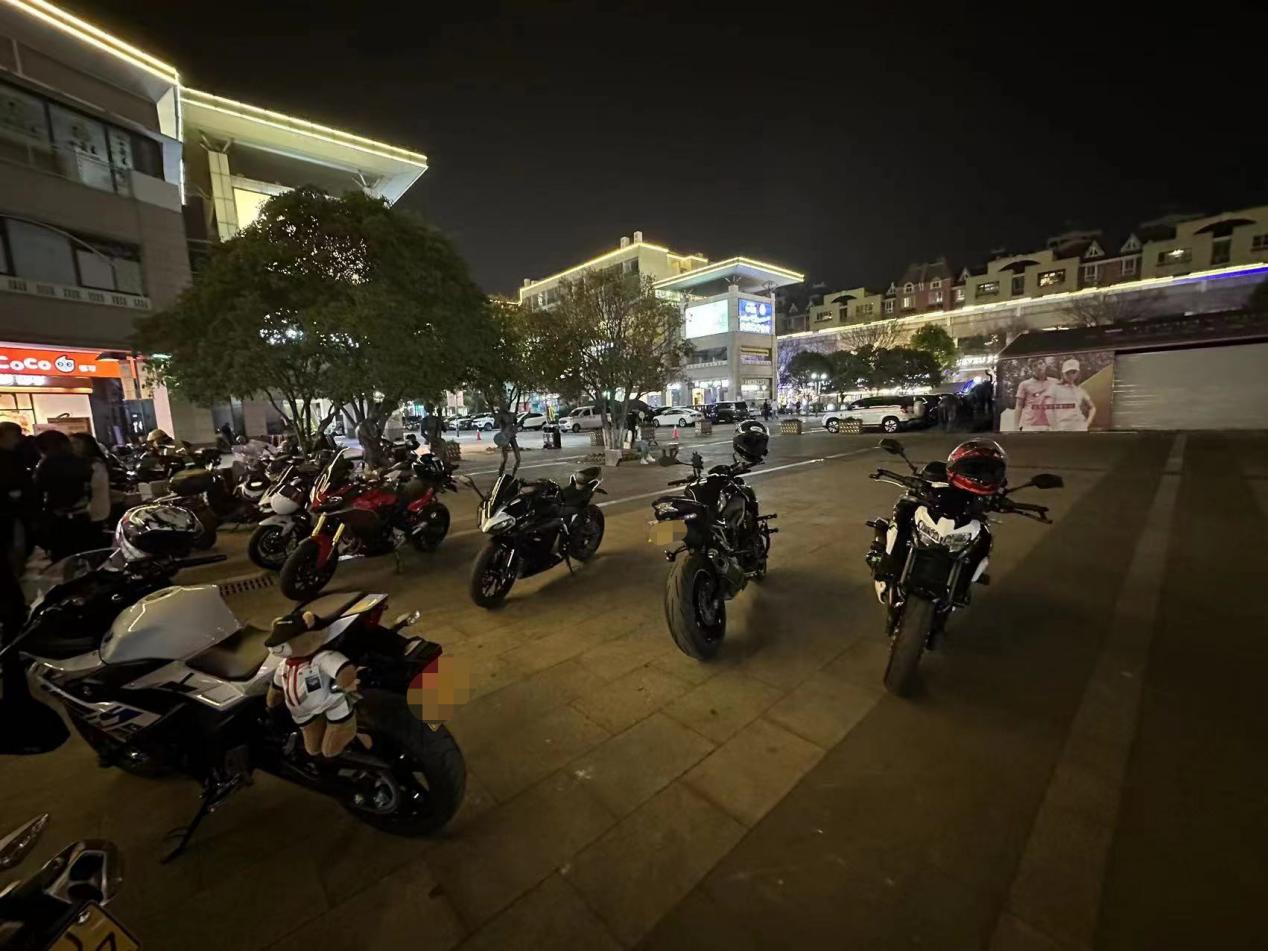 100万的摩托车车牌,200万的摩托车牌照