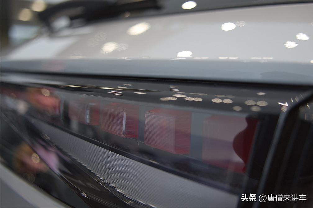 试驾星途瑶光和特斯拉modely，到底买哪款最划算？