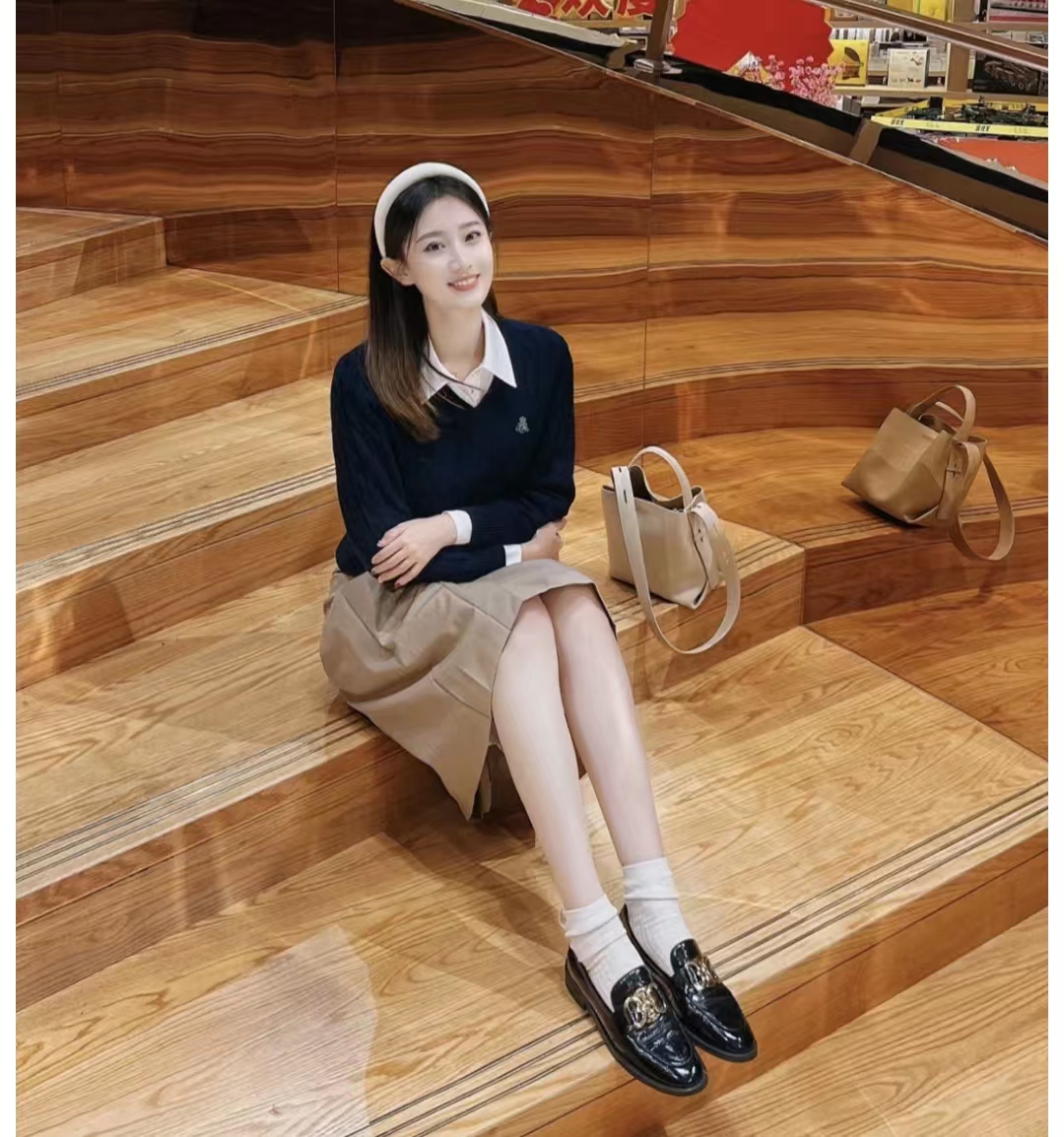 男卡其色上衣配什么颜色下装好看,卡其色里面搭配什么颜色好看