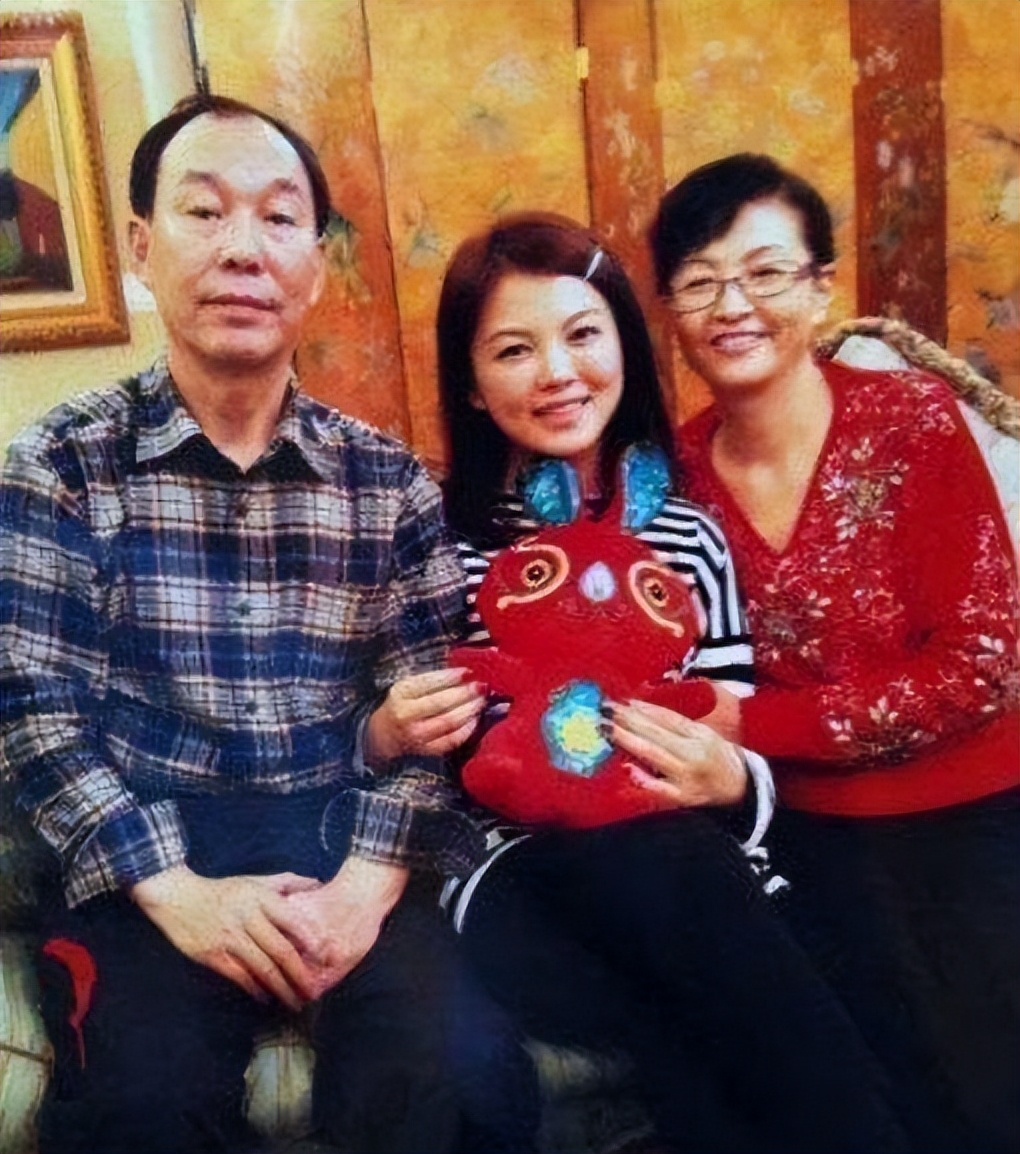 李湘一顿早餐5000块钱原版,李湘大s别墅对比