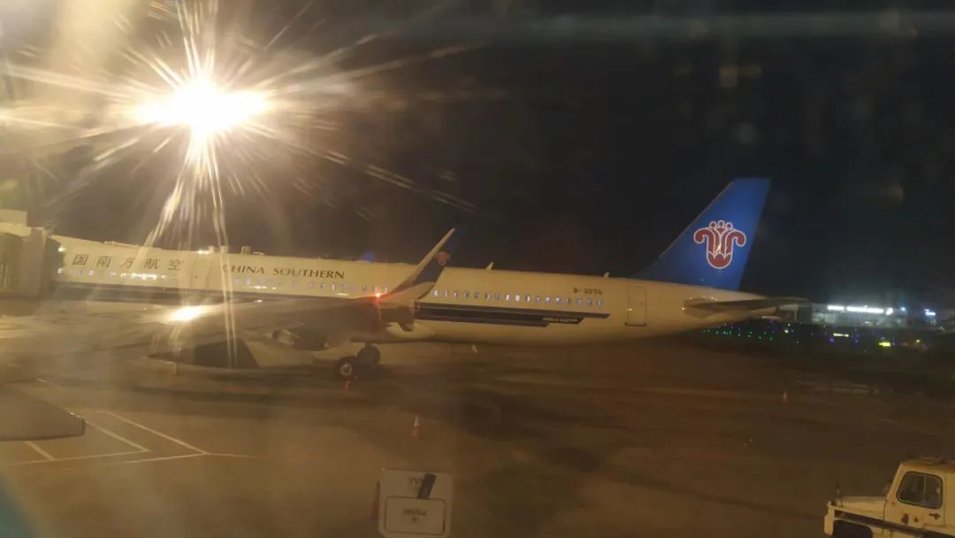 我是旅居三亚的姑娘，最终仓惶逃回深圳了