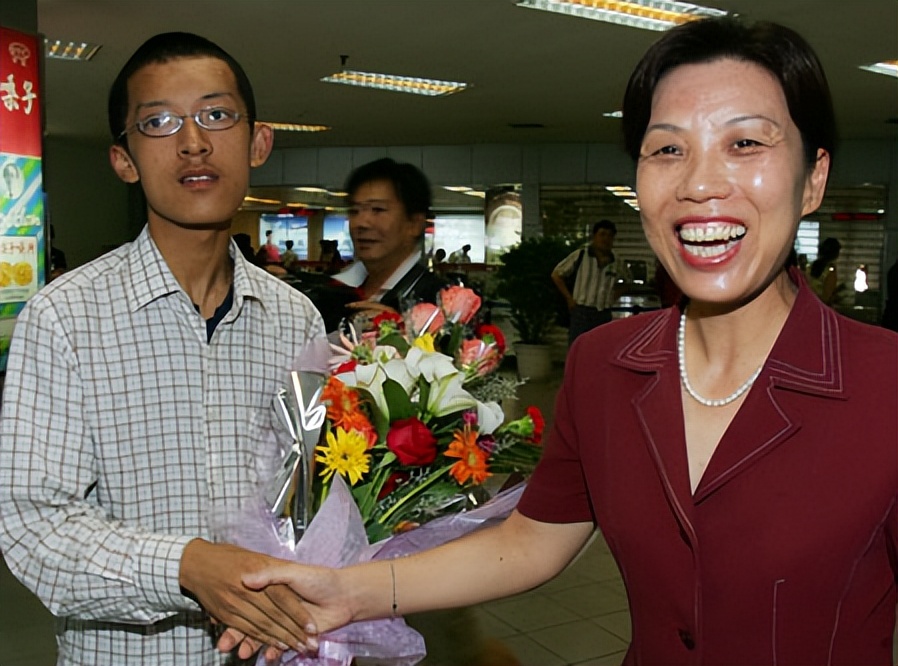 北大数学天才柳智宇出家学了什么,数学天才柳智宇出家经历