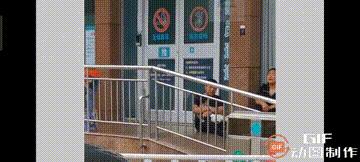 儿童重症监护室门口家属哭了,儿科重症监护室的孩子