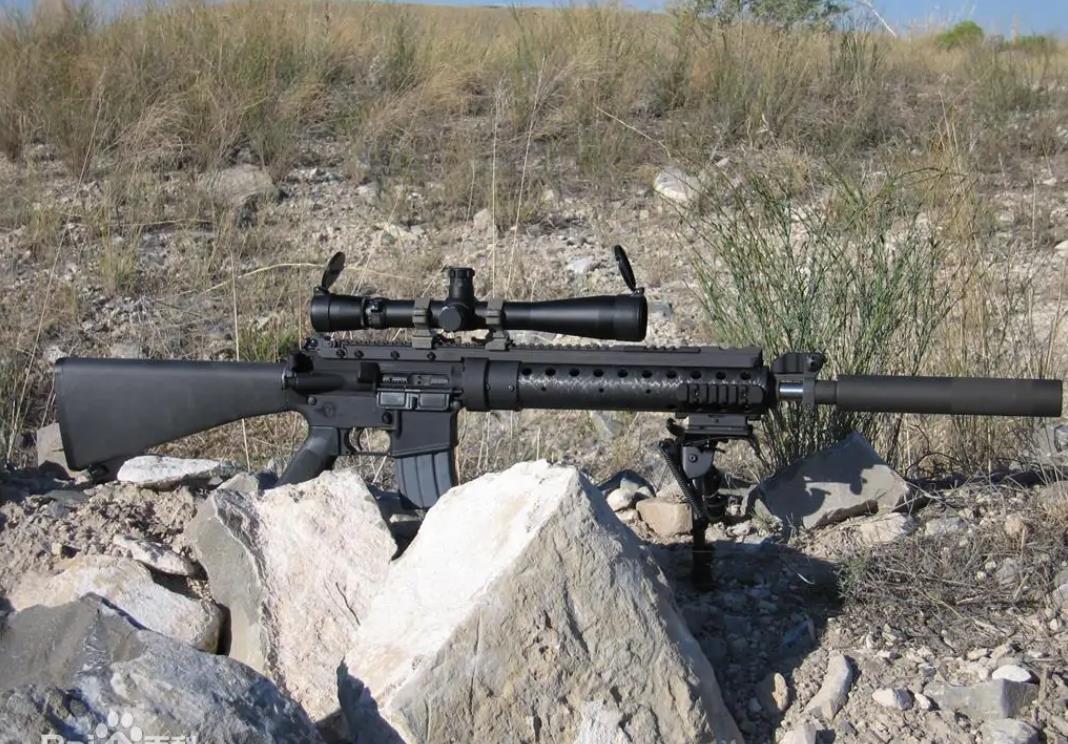 美军现役狙击枪巴雷特,巴雷特m107a1是反器材步枪吗