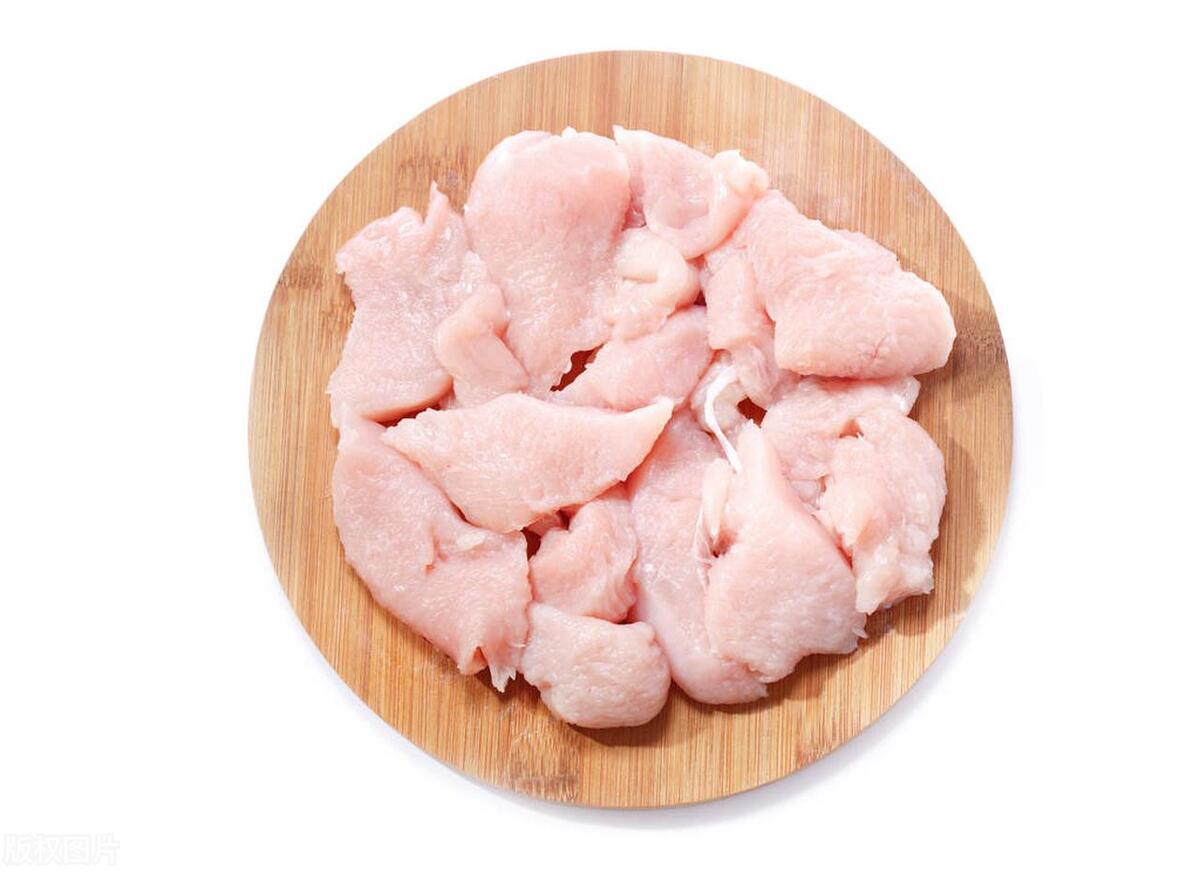 女孩被继父长期虐待,蛋白质摄入不足,哪些食物可以补充蛋白质?