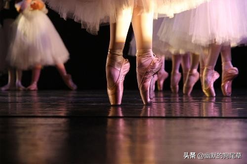 芭蕾舞为什么用脚尖跳舞,为什么要踮脚跳舞
