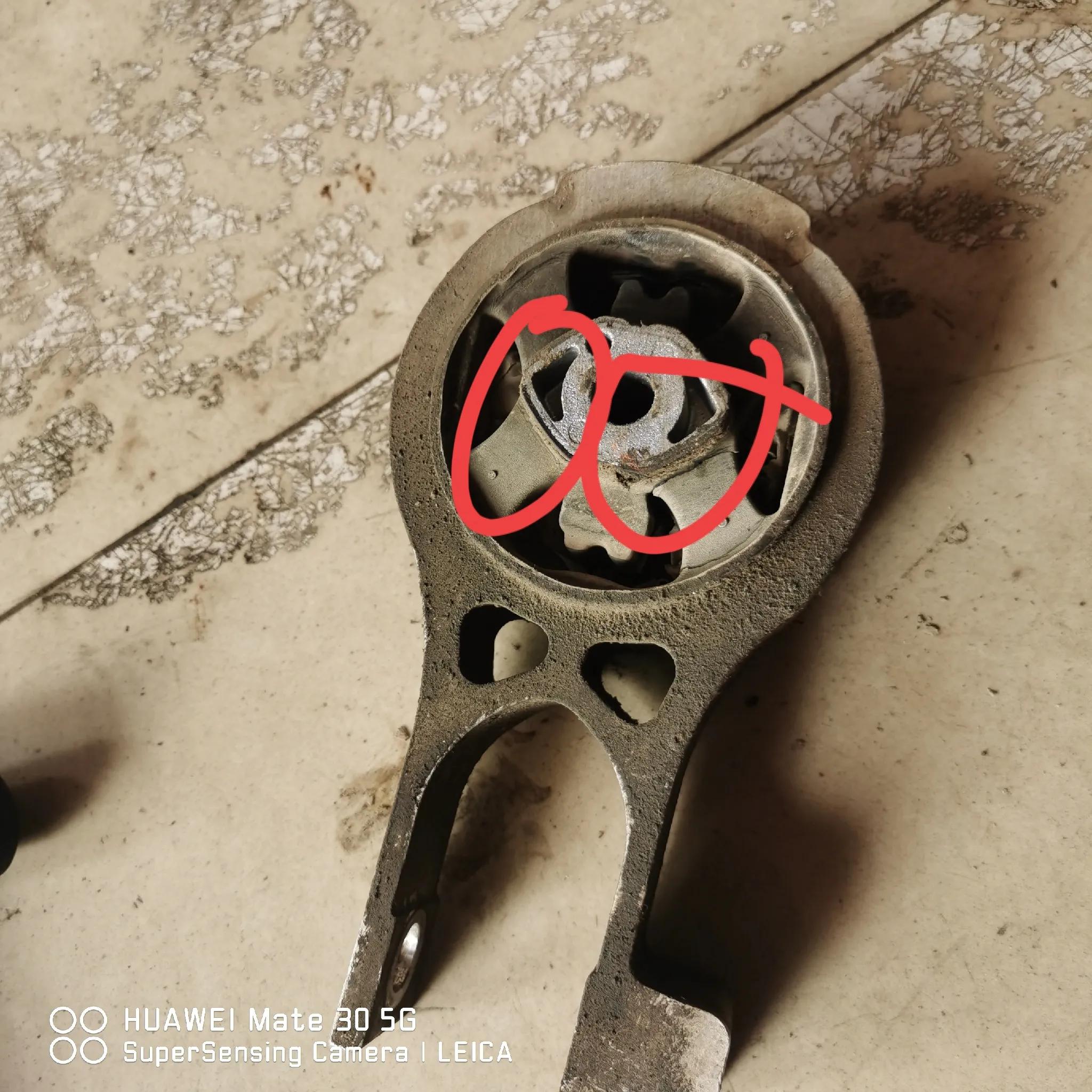 c5发动机噪音大如何解决,12款雪铁龙c5沙沙异响