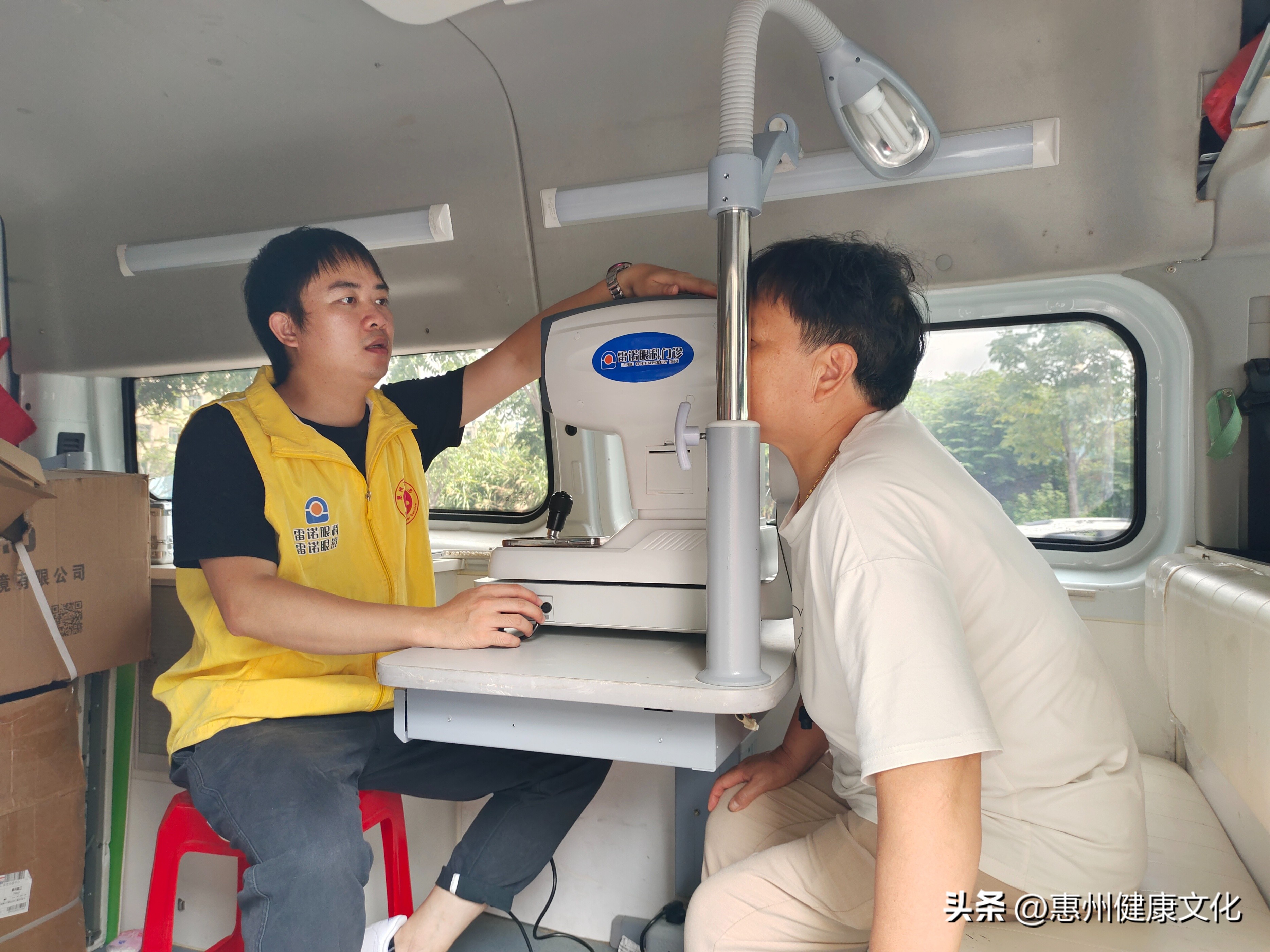 “益苗计划”——保健食品科普宣传活动走进名家花园