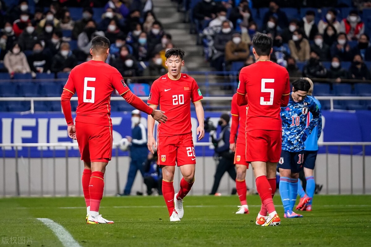 国足与日本足球的差距,国足和别人差距