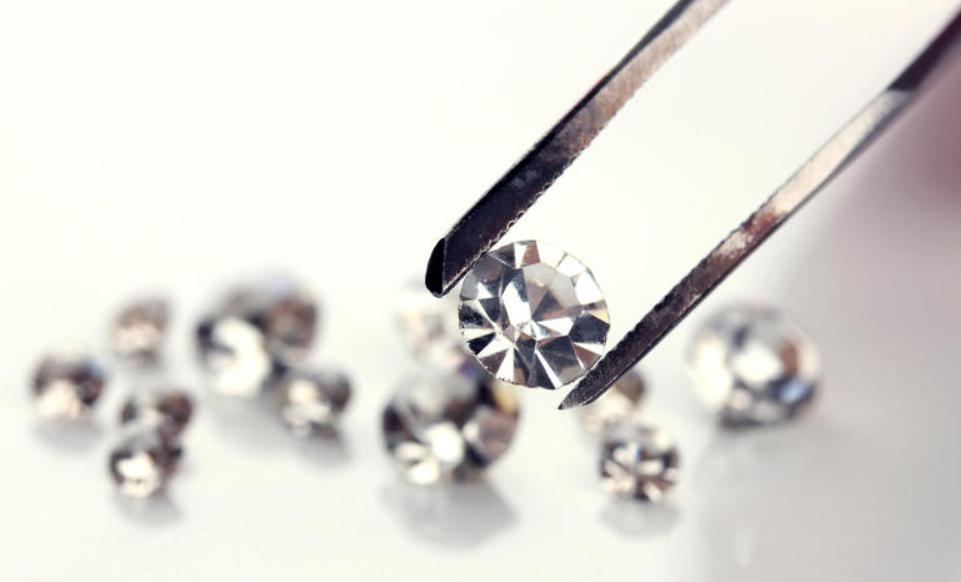 钻石的营销骗局你知道吗,钻石的骗局为啥还有人买