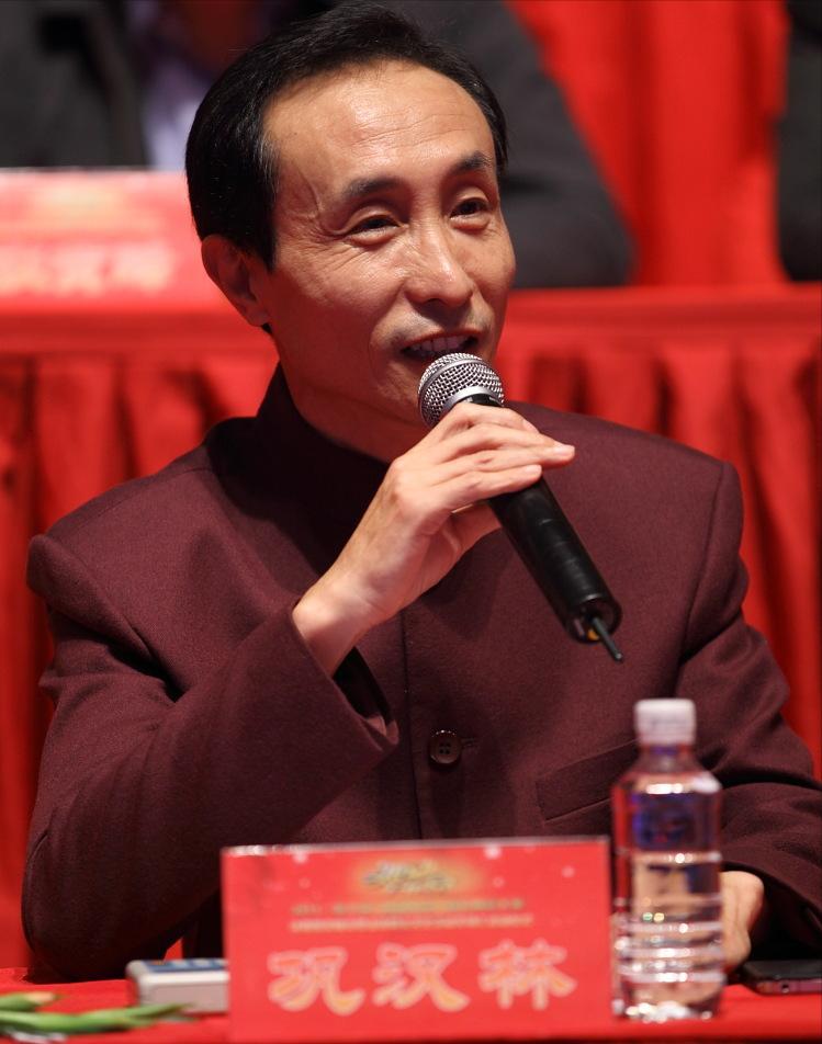 巩汉林谈国足引足球人士反击,巩汉林痛批中国足球视频