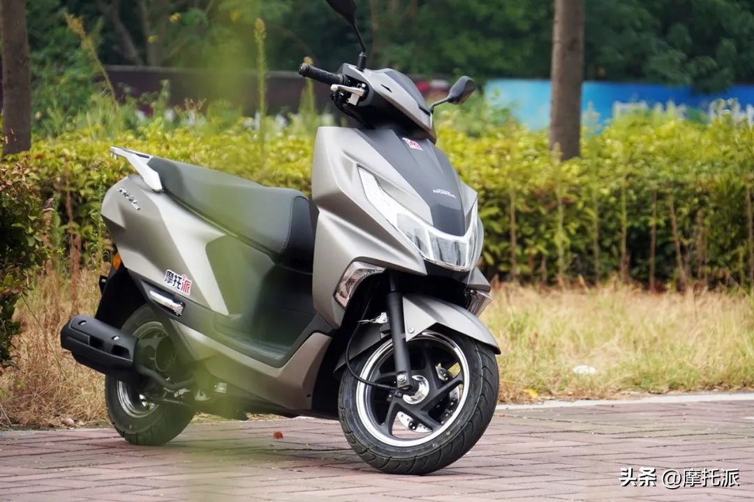 五羊本田ncr125与裂行星际版对比,五羊本田ncr125和豪爵翼爽afr125