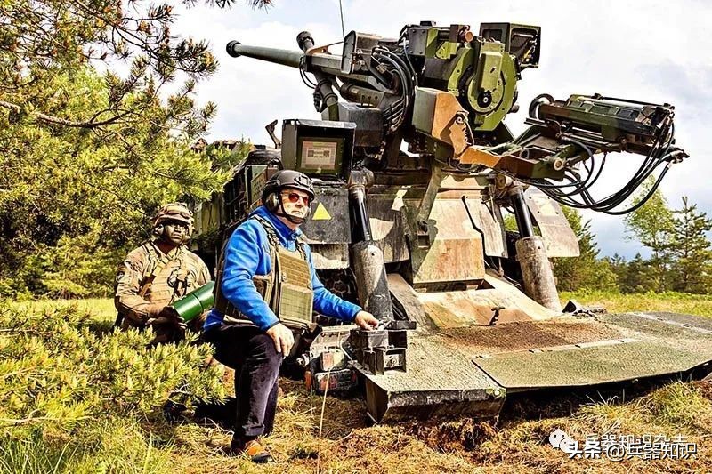 外军演习现场（7），“凯撒”、AMOS和D30