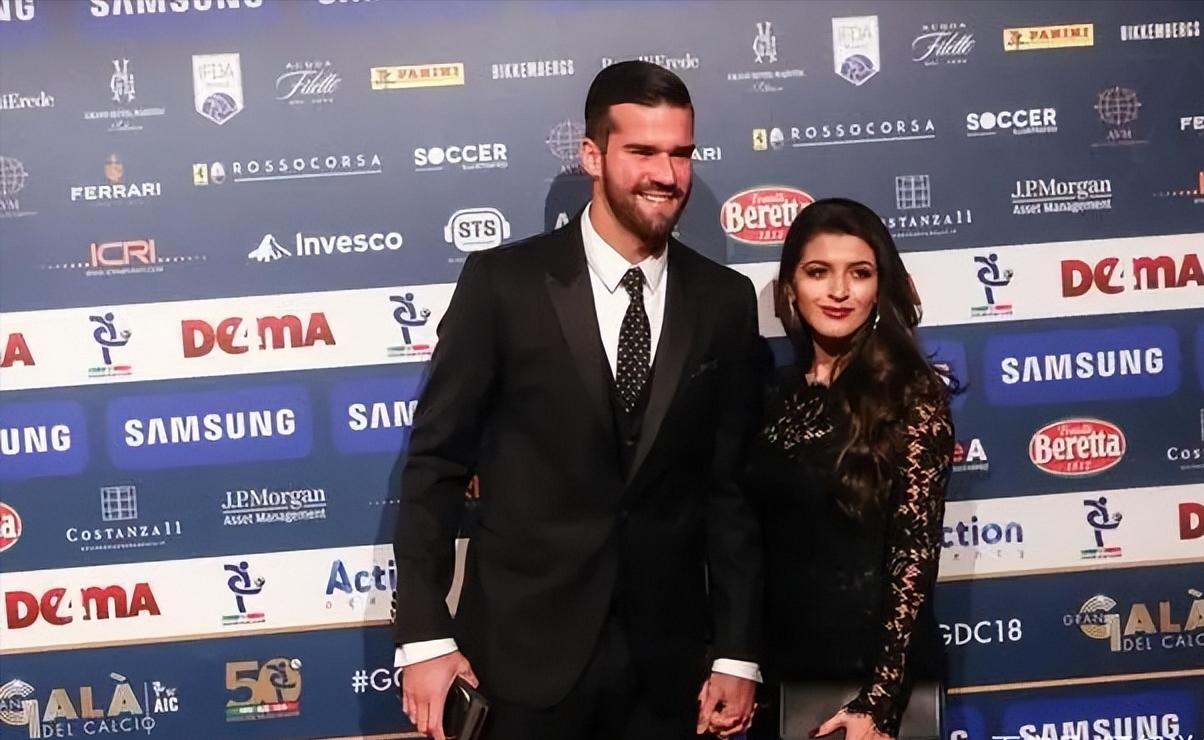 巴西世界杯决赛德国球员太太,巴西太太团亮相世界杯