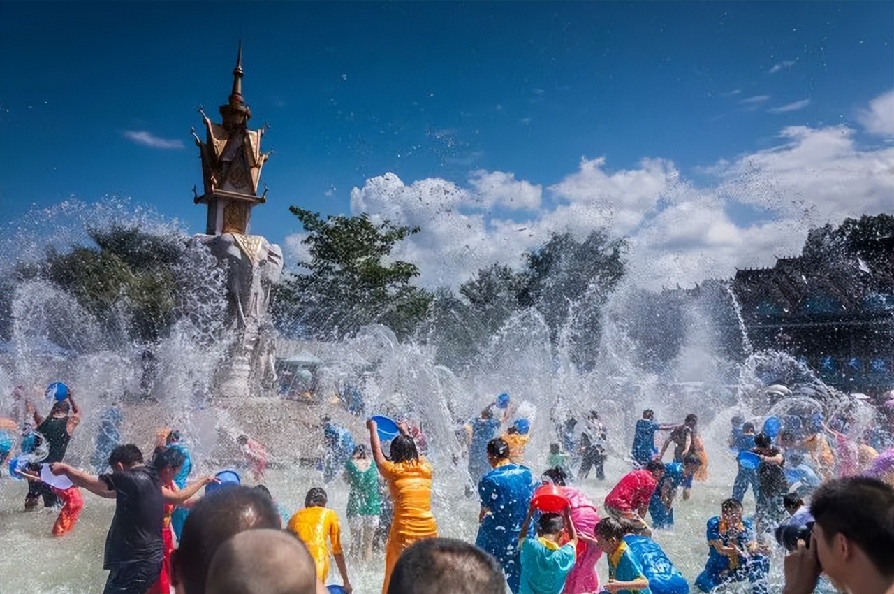 闃垮潩宸炵殑姘戞棌椋庝織,姘戞棌椋庝織鏂囧寲鏁呬簨