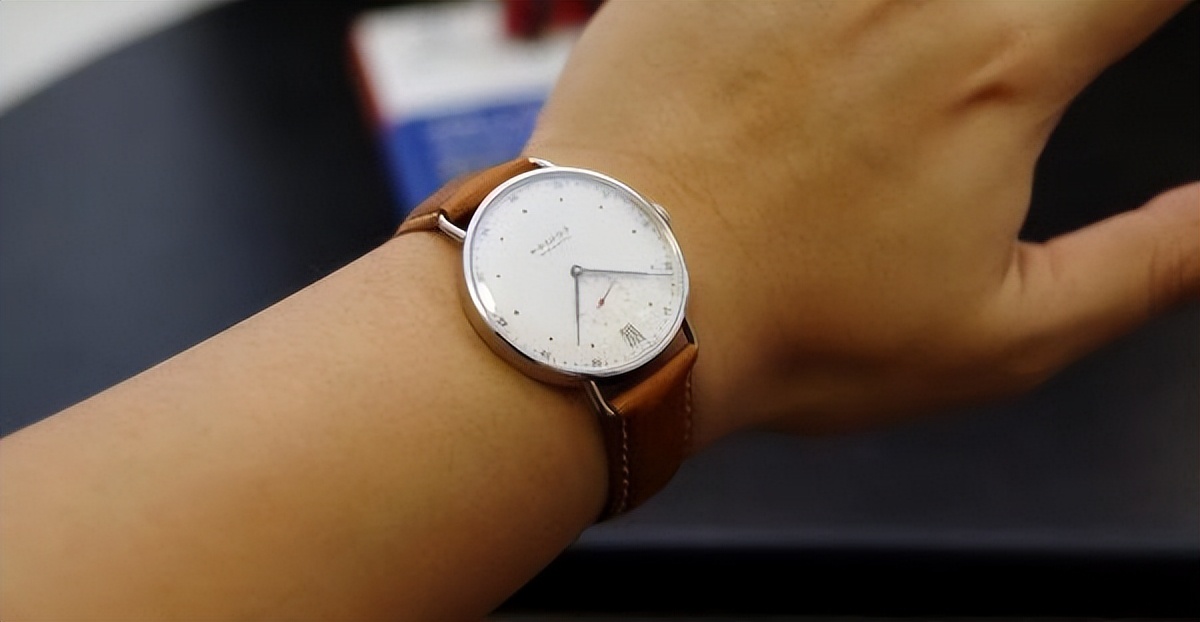 德国nomos诺莫斯手表怎么样,诺莫斯nomos180