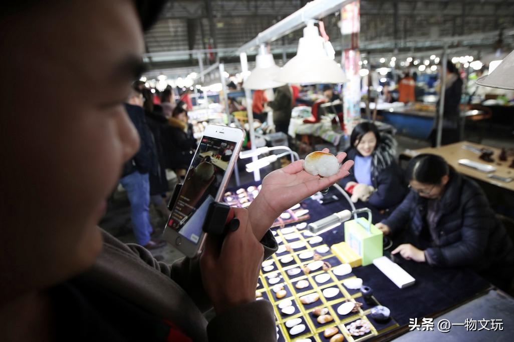 24小时直播卖玉,直播间买玉大揭秘