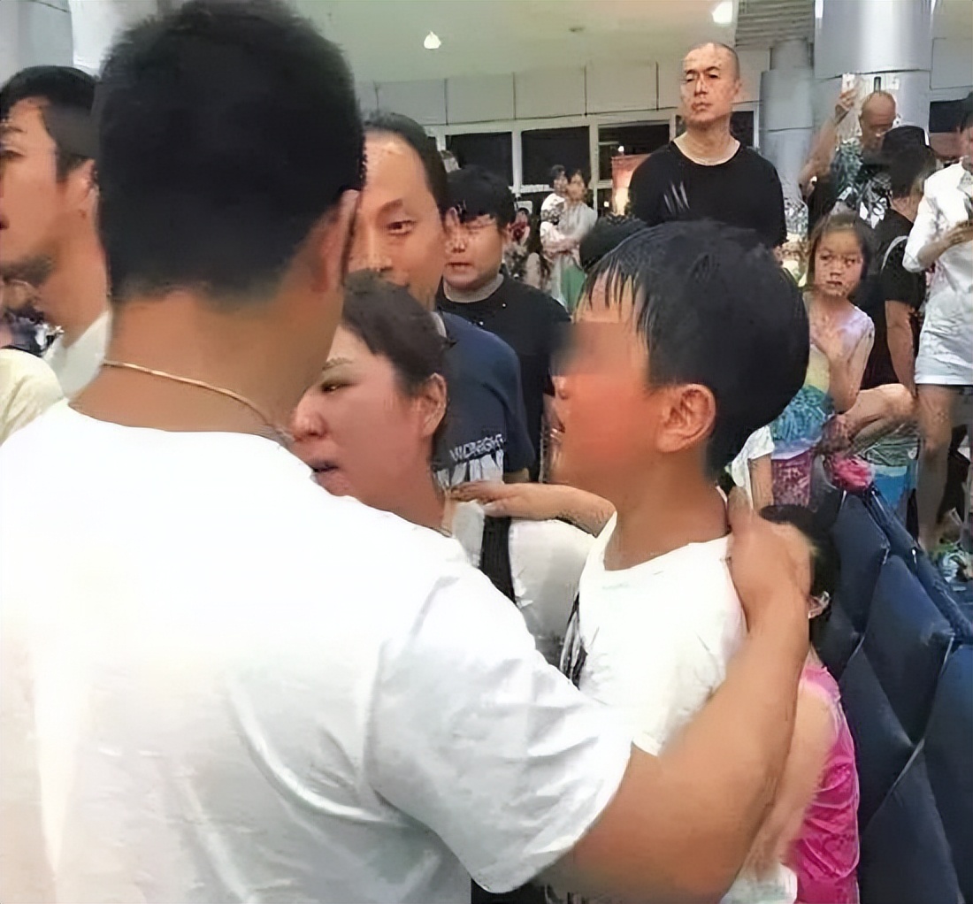 勒索殴打中国游客，公然张贴“禁止中国人进入”，如今报应来了