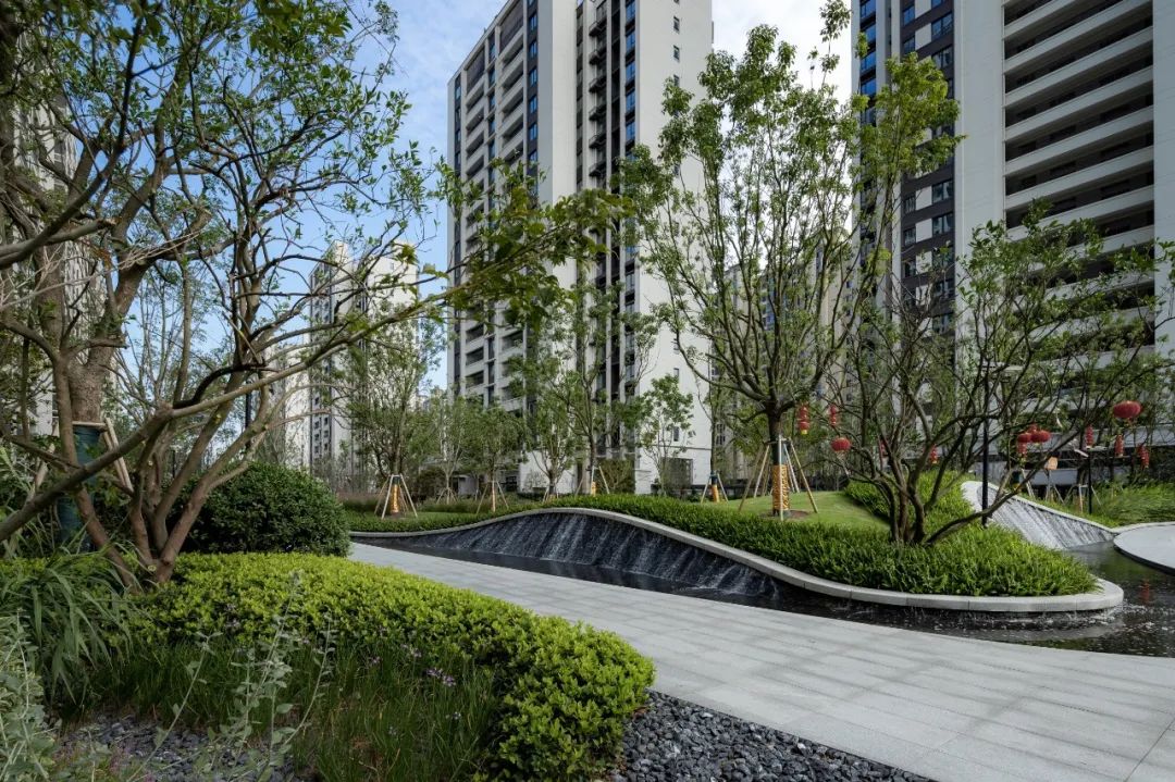 自然跌水景观,水幕瀑布跌水景观效果图