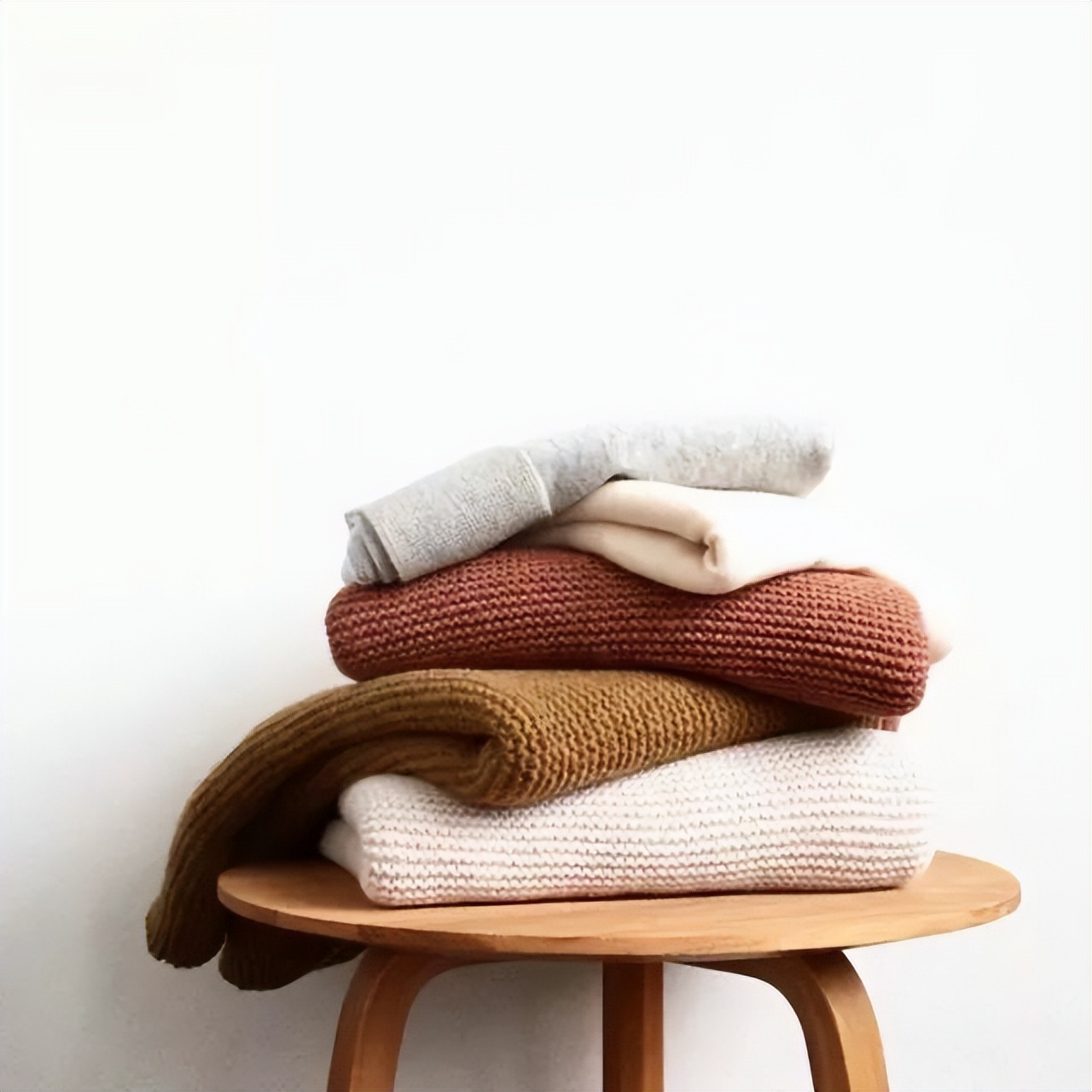 羊绒衣物的洗护方法,羊毛羊绒如何护理