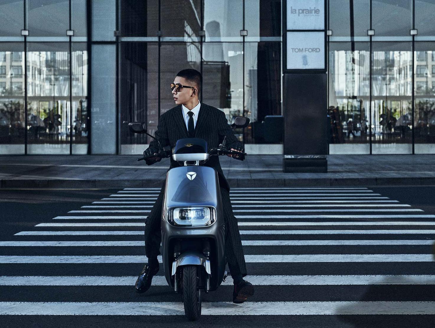 绿驹小刀雅迪爱玛哪个好什么价格,雅迪电动车和爱玛小刀质量哪个好