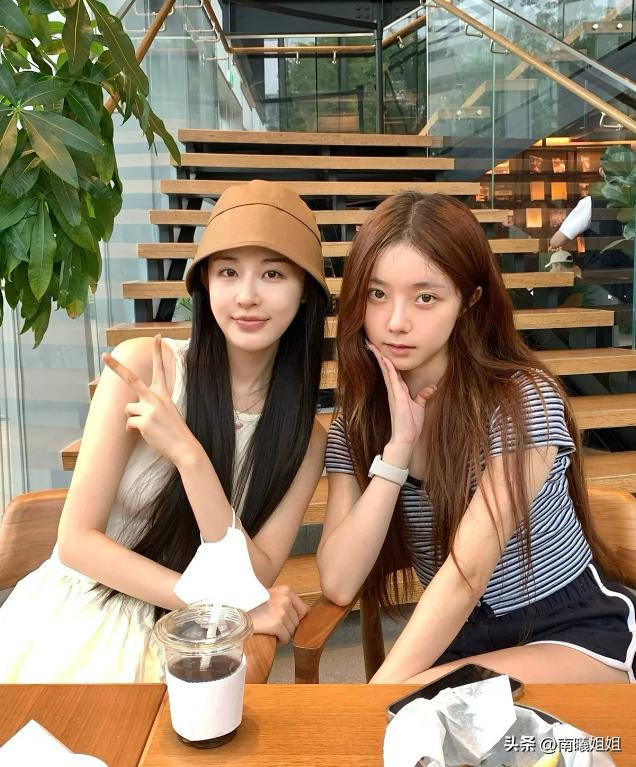 长期化妆和长期素颜的皮肤状态,经常化妆和长期素颜的女生