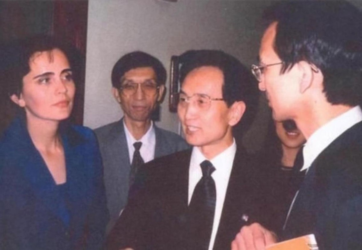 自称能拦截导弹，扑灭大兴安岭山火的气功大师严新，最终结局如何