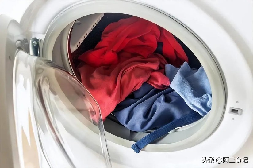 洗衣服时按哪个按钮洗,洗衣服要怎么洗才正确呢