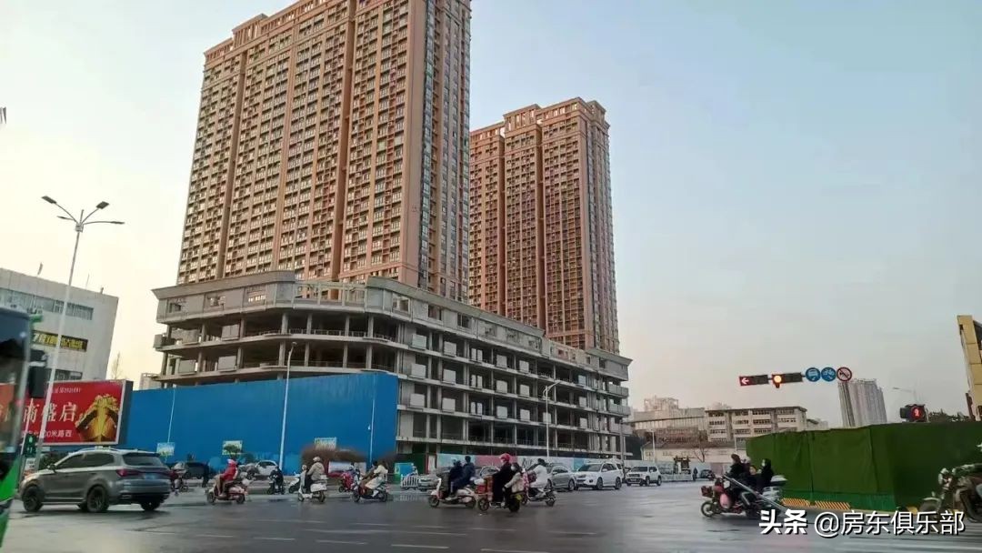 “烂尾楼之都”摘帽：南阳人付出了什么努力？