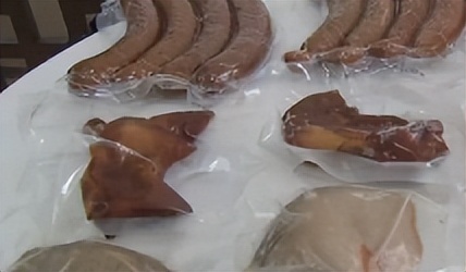 小伙子养猪年收入2000万,农村人靠养猪发家致富