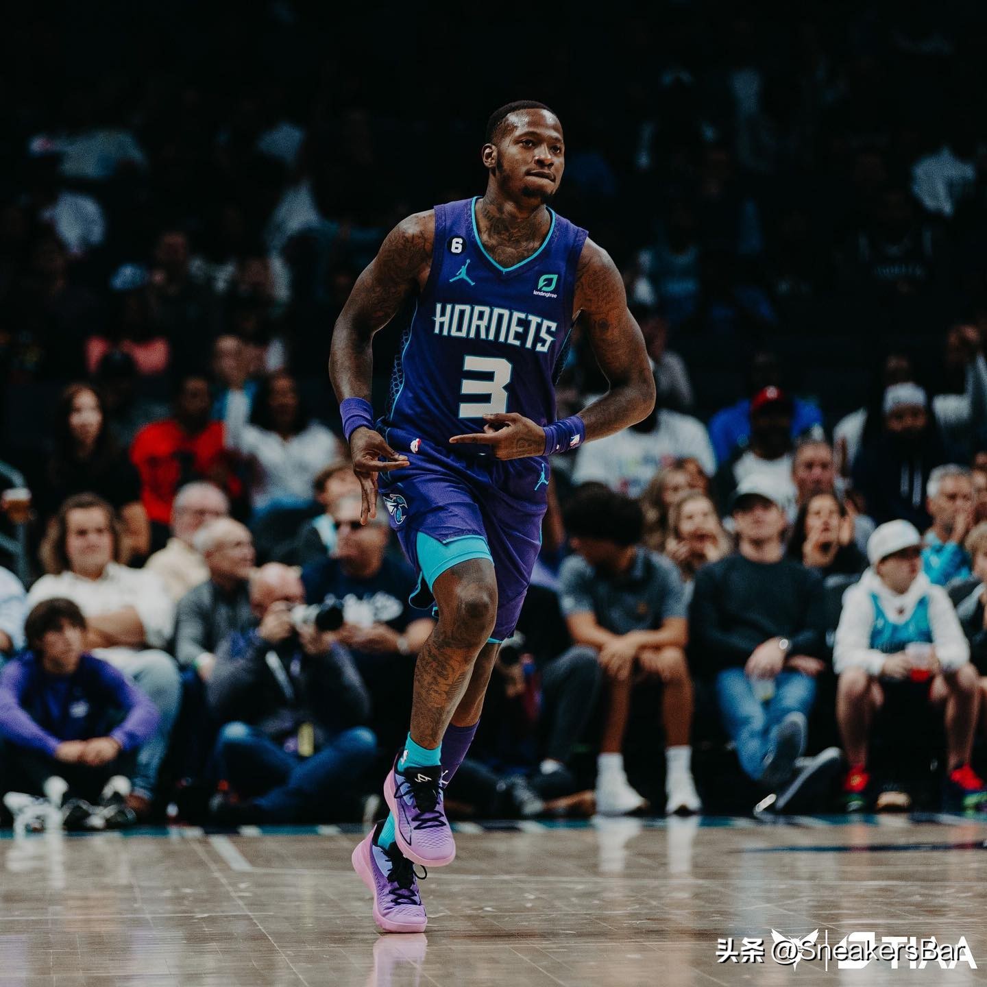 nba球星球鞋每日上脚adidas,nba球星球鞋标志大全图