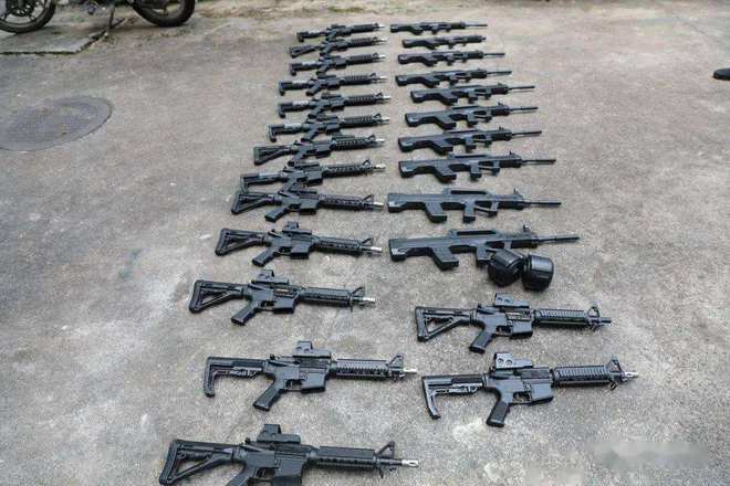 男子购买20把玩具枪被判无期后续,买玩具枪被判无期是哪个法院判的