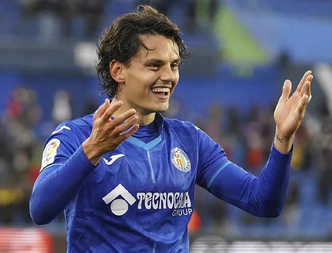 曼城签下瓦伦西亚新星费兰托雷斯,曼城最新交易消息