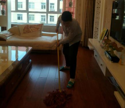 双胞胎周洋现状,湖北学霸双胞胎放弃名校照顾母亲