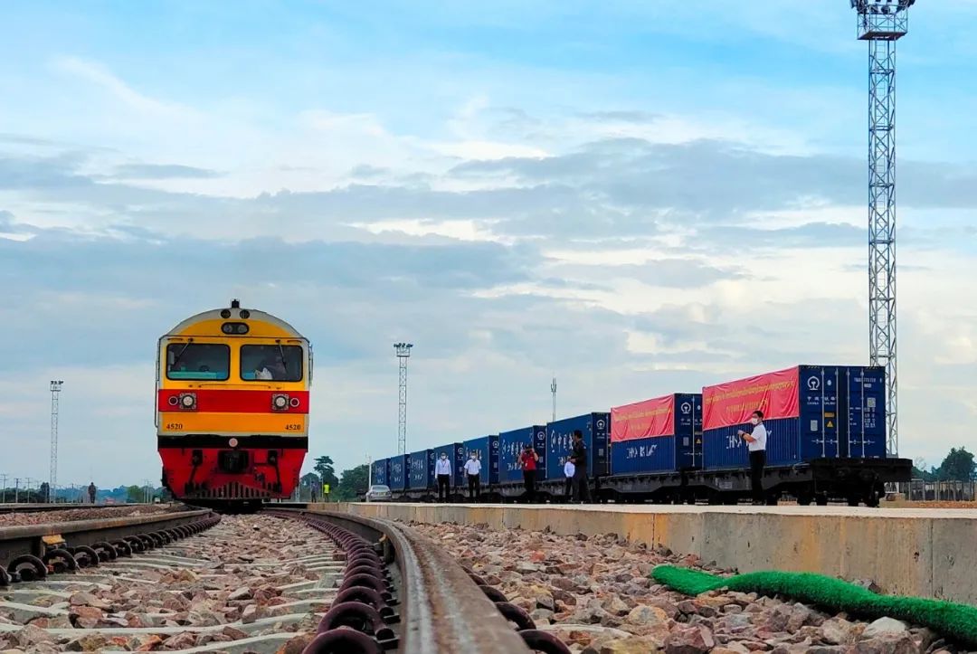 中老铁路为何被称为黄金大通道,中老铁路的建成有哪些有利的影响