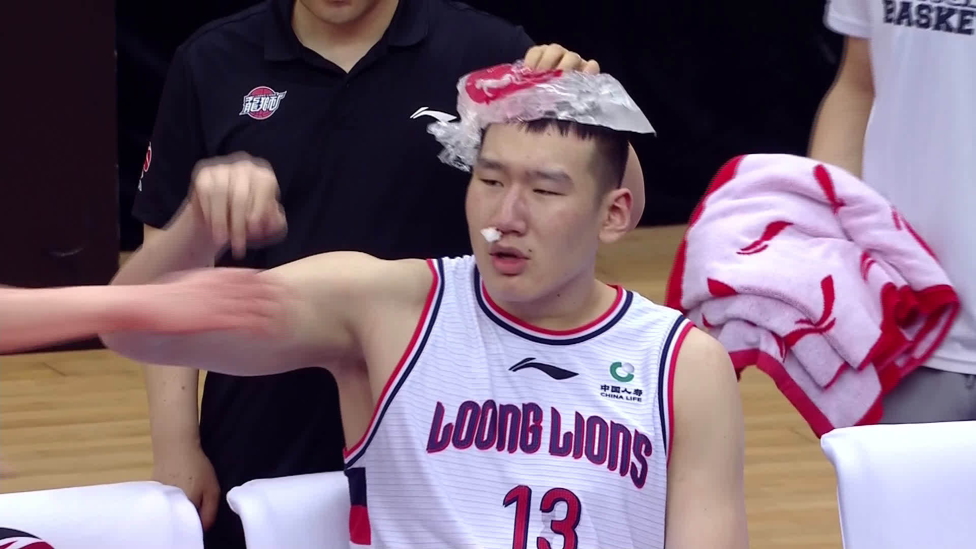 韩德君43分19板15盖帽,15到16赛季辽宁广东季后赛韩德君