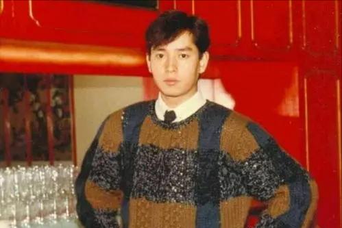 72岁谭咏麟吃早餐引争议,谭咏麟原配莎莉正式剃度出家了