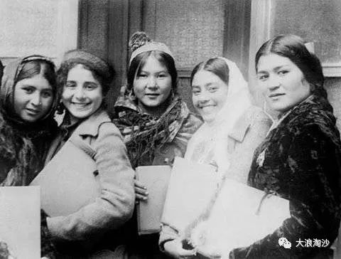 拒绝女神节和女王节,3.8妇女节作为我们女性的节日