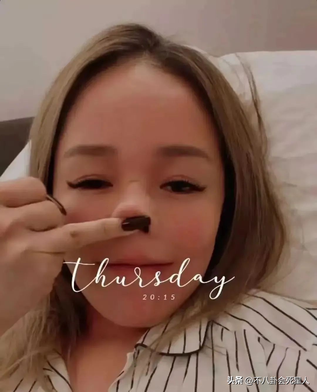 萧亚轩现在是什么脸型,40岁萧亚轩素颜出镜被嘲老气