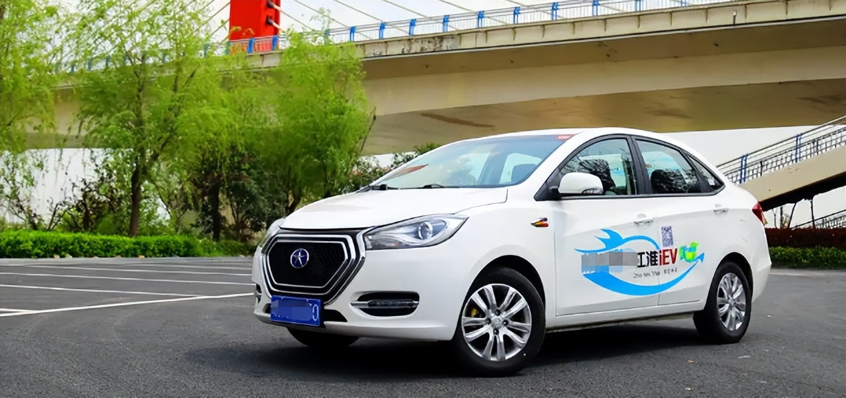 电动汽车热泵空调费电吗,新能源汽车热天开空调费电吗