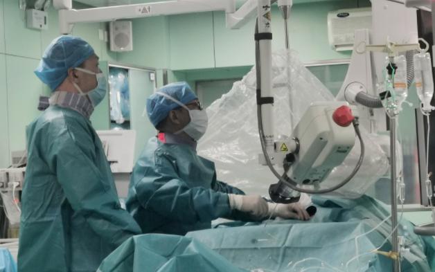 惊险！介入封堵，挽救“破裂”的心