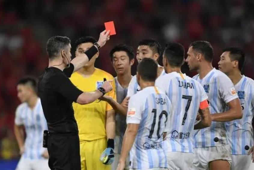 足坛扫黑重大进展！曝专案组赴广东疑剑指广州城，李玮峰要头大了