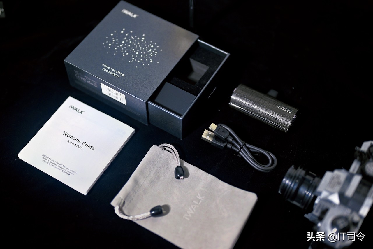 iwalk爱沃可无线蓝牙糖果耳机,iwalk爱沃可磁吸充电宝超薄