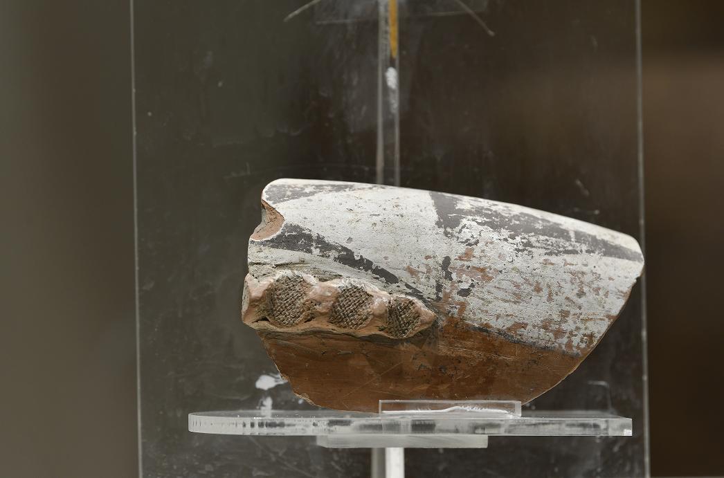 历史上的石磨盘,中国最大的千年石磨盘在哪里