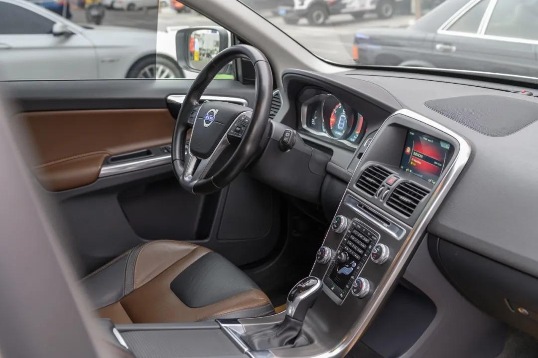 2010年沃尔沃xc60二手多少钱,杭州全款13万15年的沃尔沃xc60