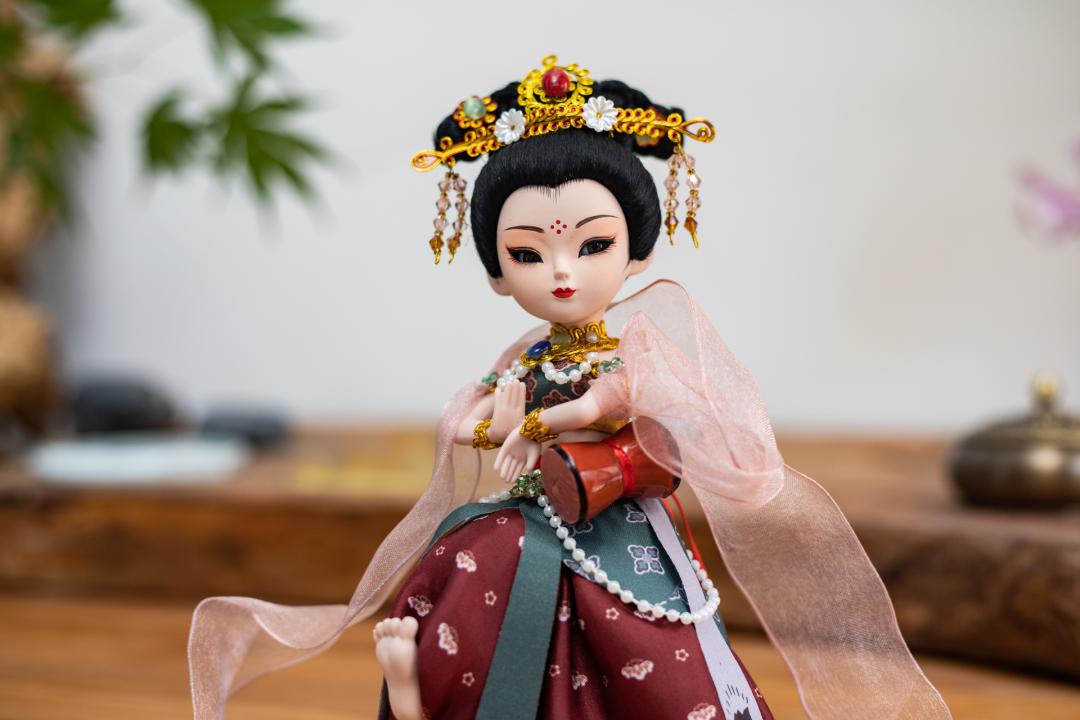 中国的芭比娃娃是谁,被人们称为真人芭比娃娃