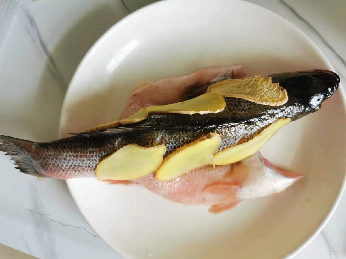 七个月宝宝辅食鱼做法,宝宝清蒸鱼辅食